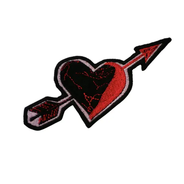 Heart & Arrow Embroidered Patch – Romantic Cupid Style Iron-On Badge for Jackets & Bags