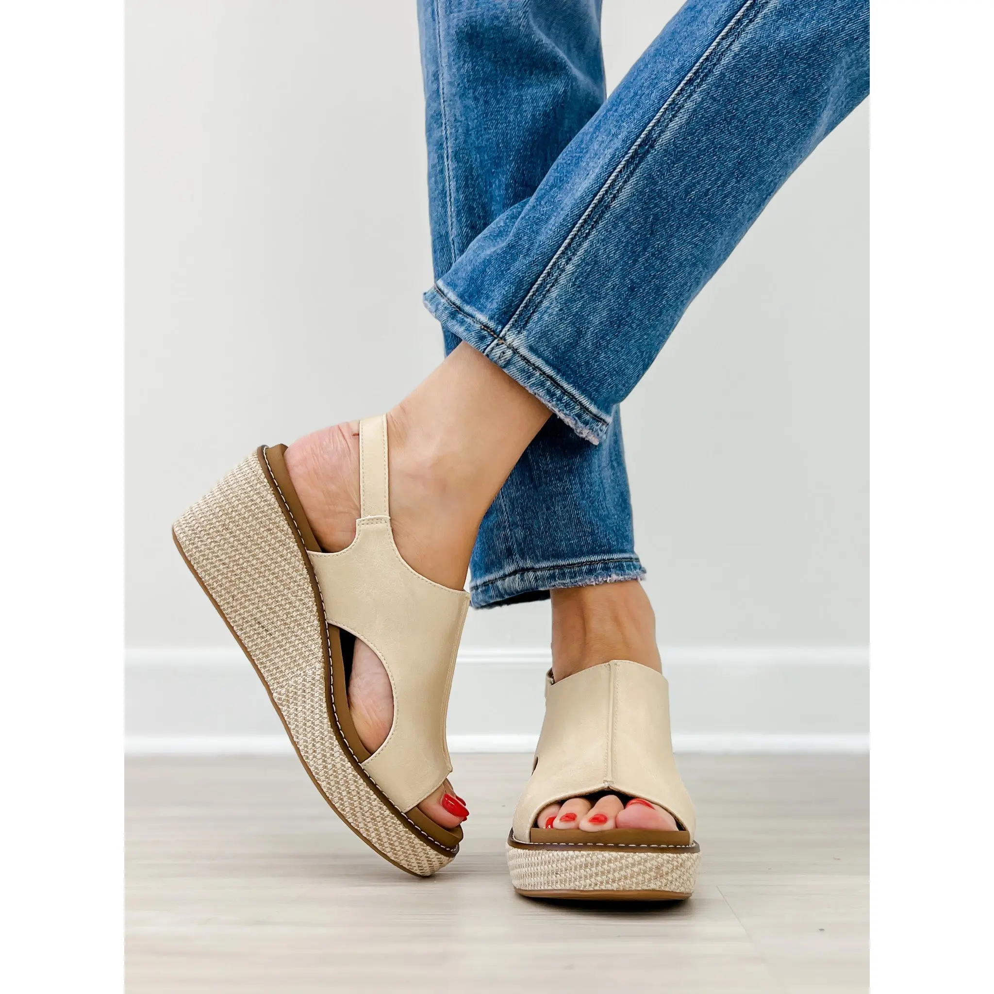 Corkys Carley Wedges in ECRU