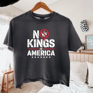 Comfort Colors Boxy Crop Top No Kings in America T-shirt, Anti Maga Shirt
