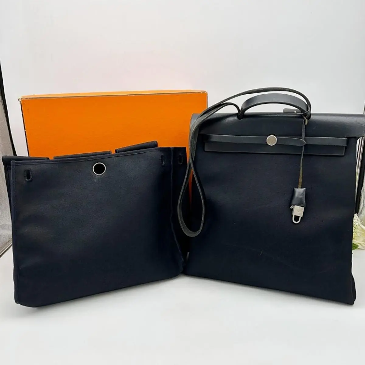 Pre-owned HERMÈS As Shown Shoulder Bags Hermes Vintage Herbag 2Way Shoulder Bag he9790gf