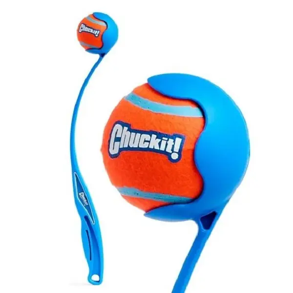 Chuckit! Classic 26M Dog Ball Launcher | 26" Handle with 2.5" Medium Ball | Long-Distance Fetch Toy for Dogs 20-60 lb | Blue