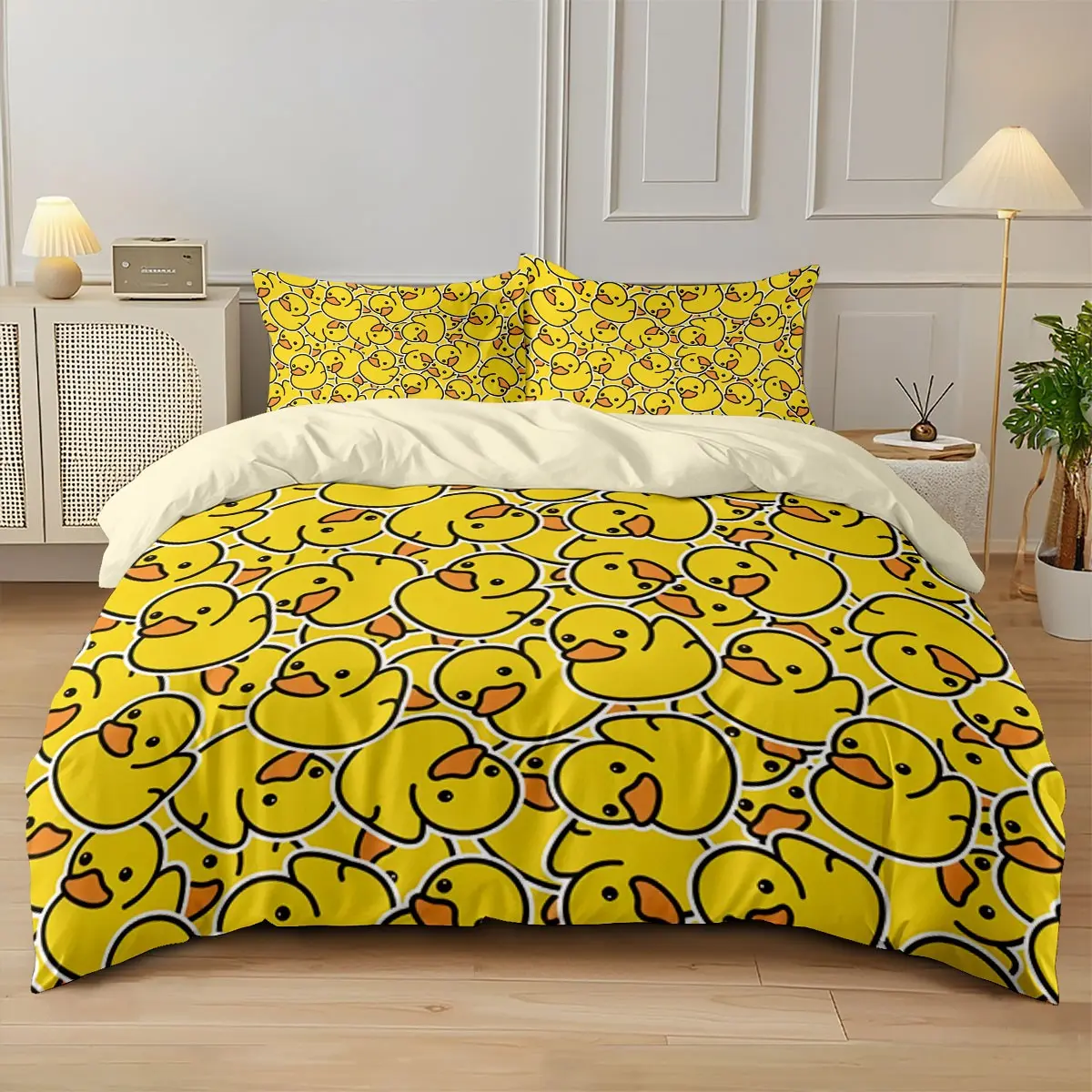 3-piece Duvet Cover Sets (1 duvet cover, 2 pillowcases, without filling) with cute cartoon little duck/Yellow Duck print, Comfy bedding set, soft and comfortable, suitable for room decoration, usable in all seasons, ideal as a gift