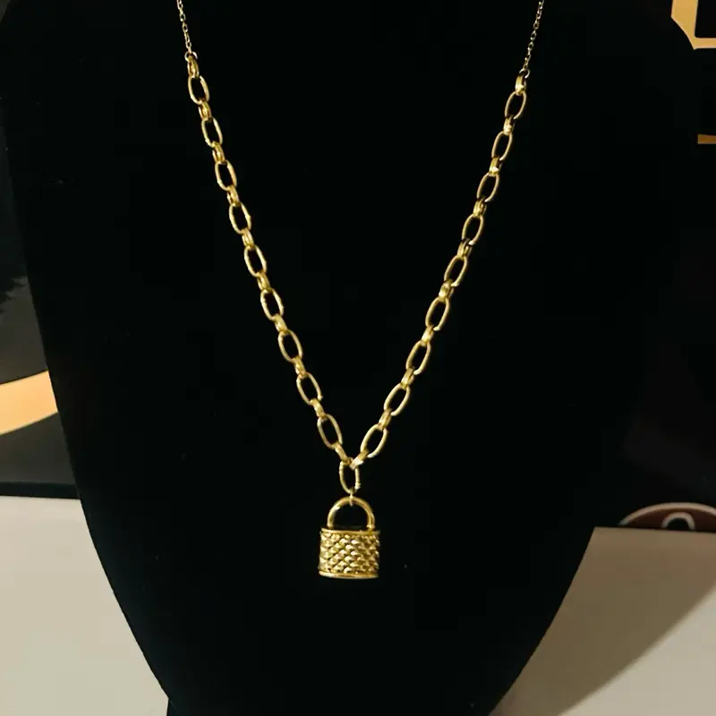 Chain with padlock pendant 14k gold
