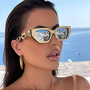 Vintage Cat Eye Fashion Glasses for Women with Small Frame and Chain Decoration, Elegant Eyewear Trendy Street Photography