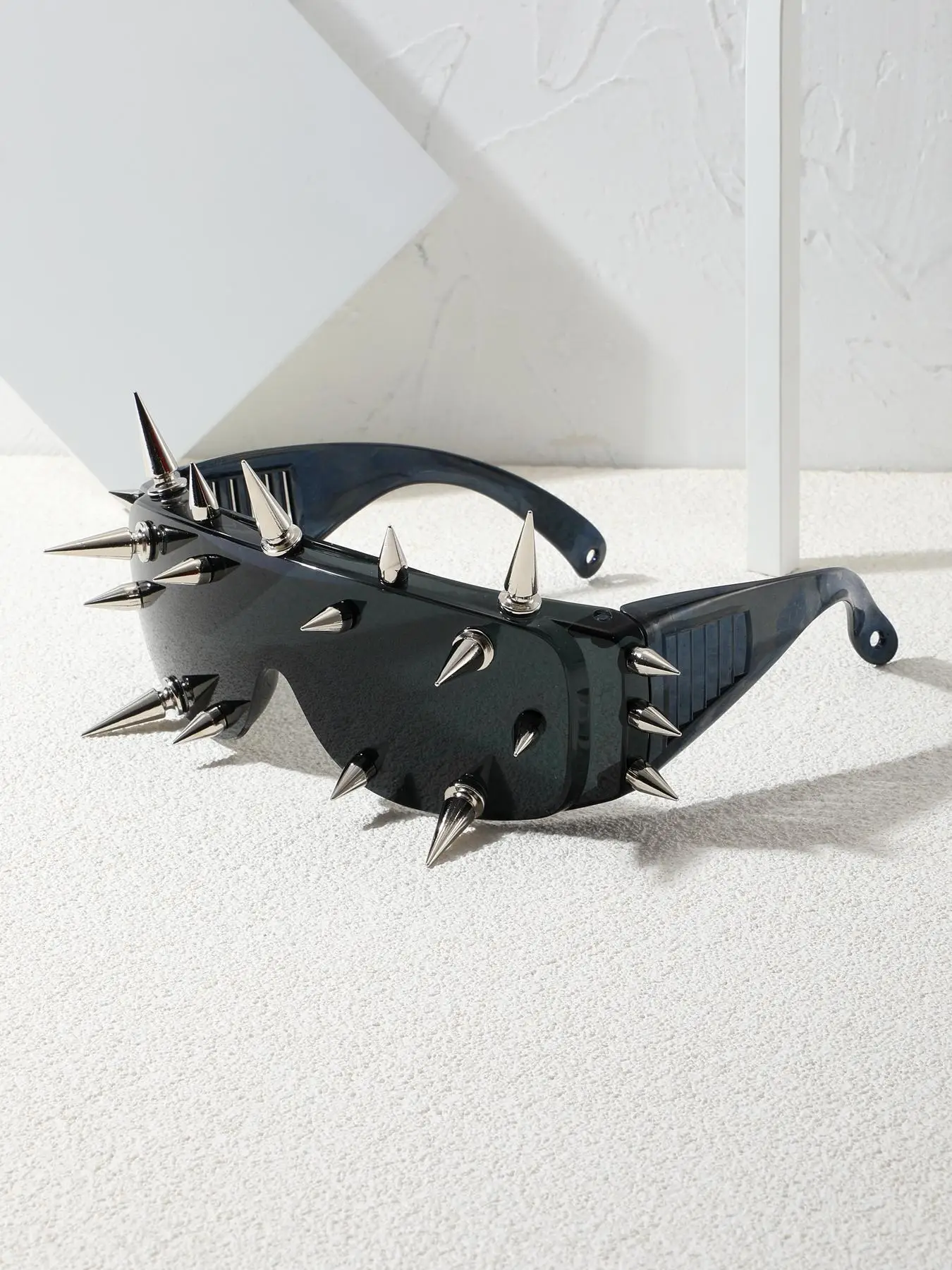 1 Pair Fashion Punk Style Spiked Design Sunglasses, Flat Top Frame Sunglasses, Novelty Sunglasses for Women & Men