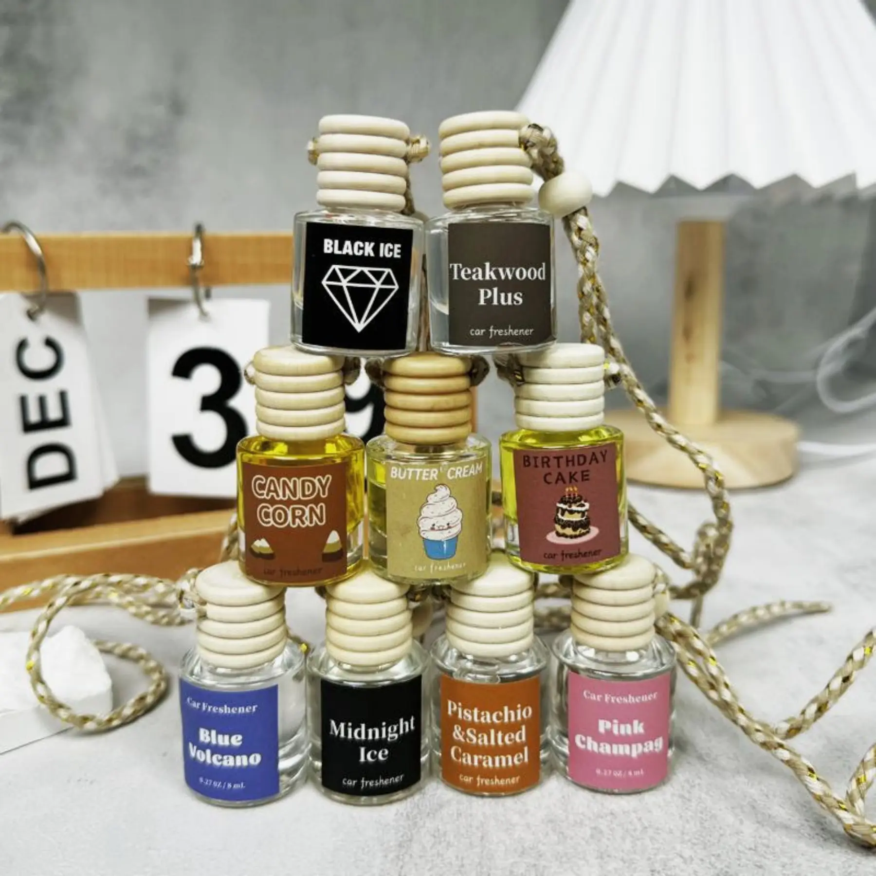 Car Aromatherapy Glass Bottle, 1 Count Car Rearview Mirror Hanging Perfume Bottle, Air Freshener Pendant, Car Interior Decoration Accessories