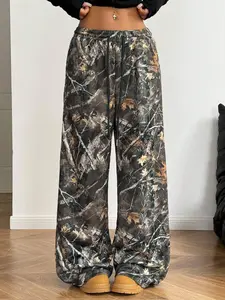 Y2K Vintage Tree Camo Sweatpants High Waist Baggy Wide Leg Trousers Hip Hop Streetwear, Gorpcore Forest Print Joggers Oversized Drawstring Casual Pants Trendy Camouflage Bottoms,Streetwear Leaf Camo Print Pants Comfy Elastic Waist Lounge Pants Soft Wide L