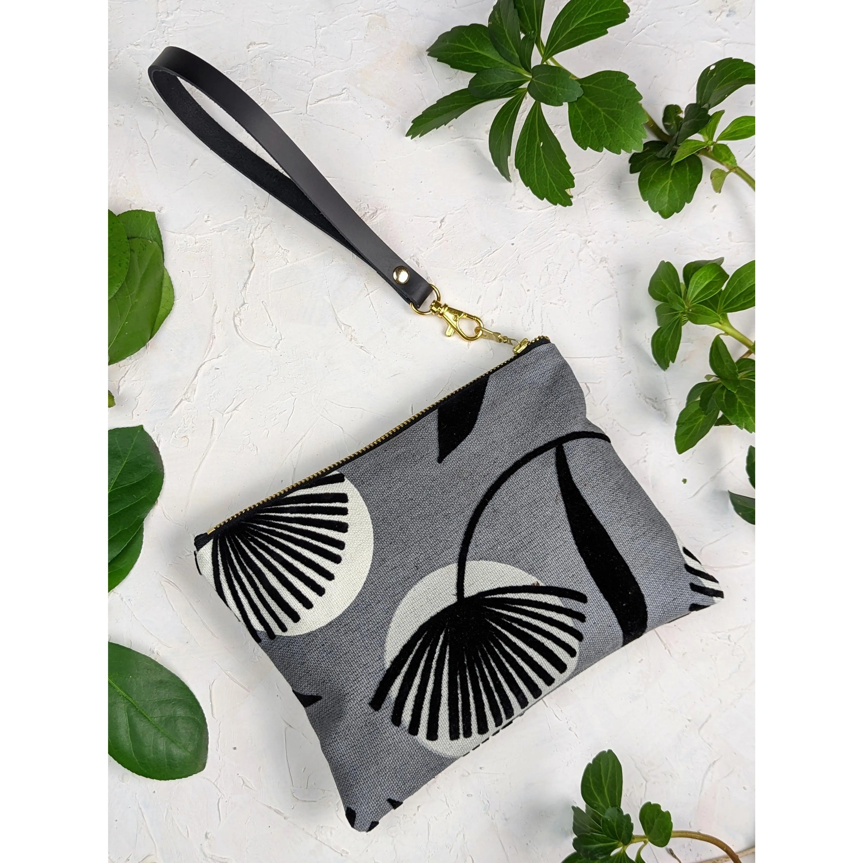 Dandelion Twilight Velvet Wristlet Purse
