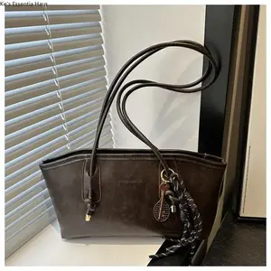 25 fall&winter Women's Elegant Solid Color Shoulder Bag, Fashionable Large Capacity Crossbody Bag for Daily Used, Casual Trendy Versatile High-quality Daily Commuting Bag SpringStatements