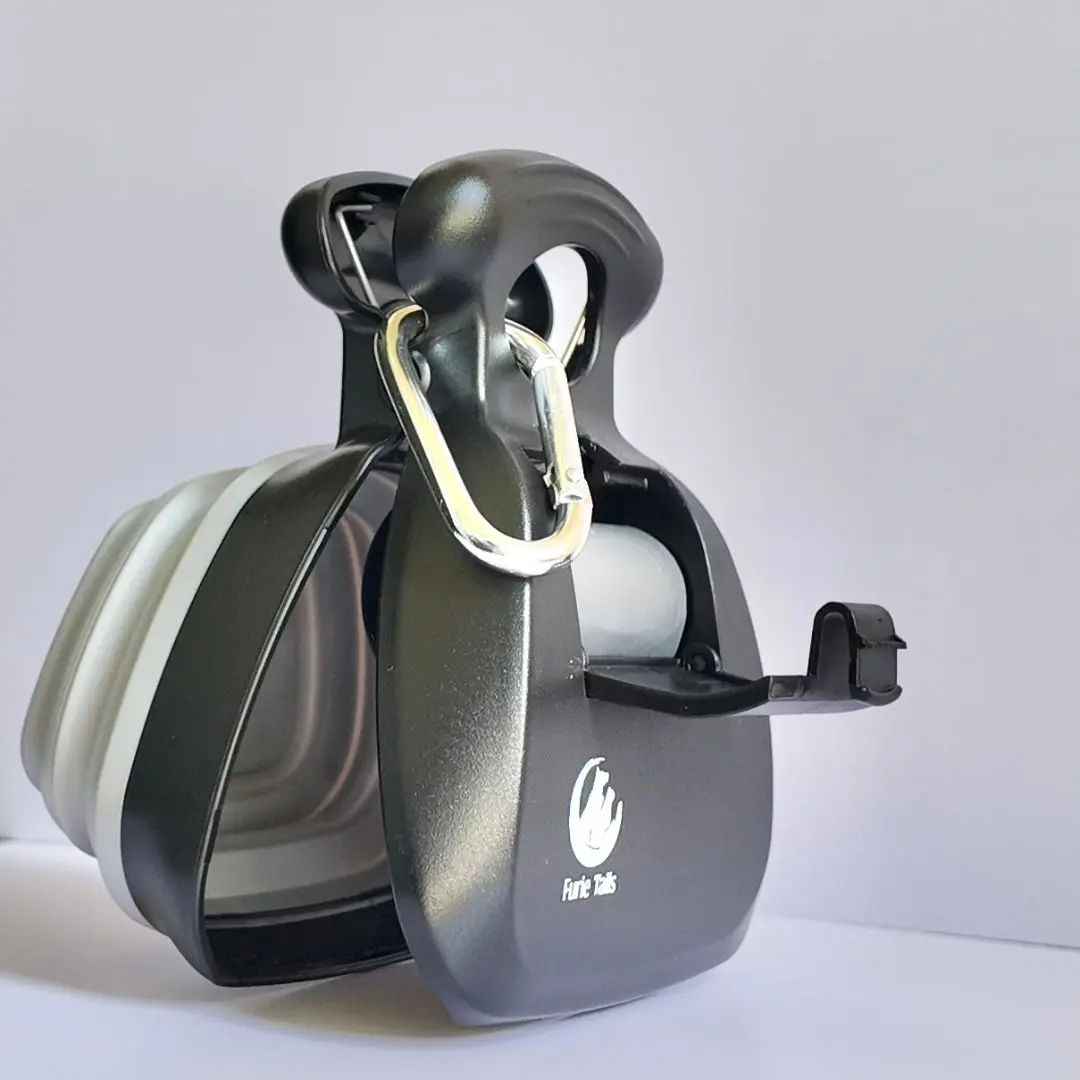 Dog Poop Scoop Cleaner for Easy and Hygienic Pet Waste Disposal - Durable and Portable Scoop Design with Odor Seal Functionality