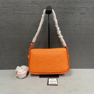 Pre-owned MCM Leather Shoulder Bags 7.8'' R1839 Shoulder Bag C14306076715 0331 T1 Qiqi