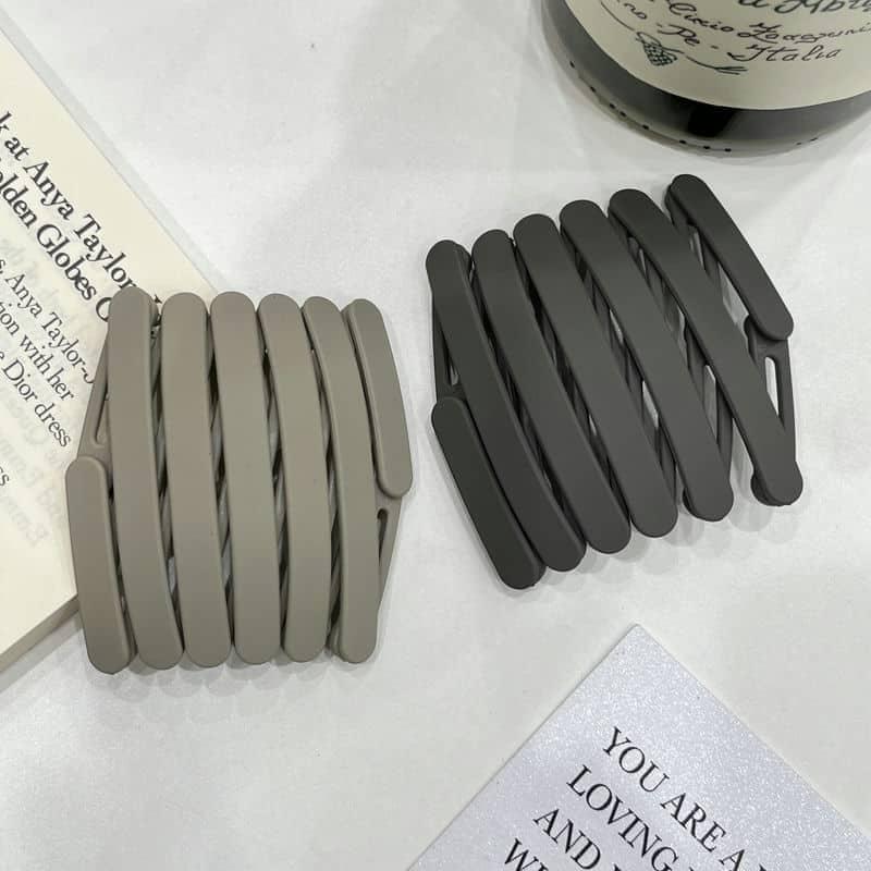 Foldable Headband Retractable Hair Band, Spring Wavy Foldable Hairband with Teeth No Slip, Compact Portable Adjustable Hair Hoop for Women Girl Washing Makeup Travel Outdoor, Ideal Gifts for Her