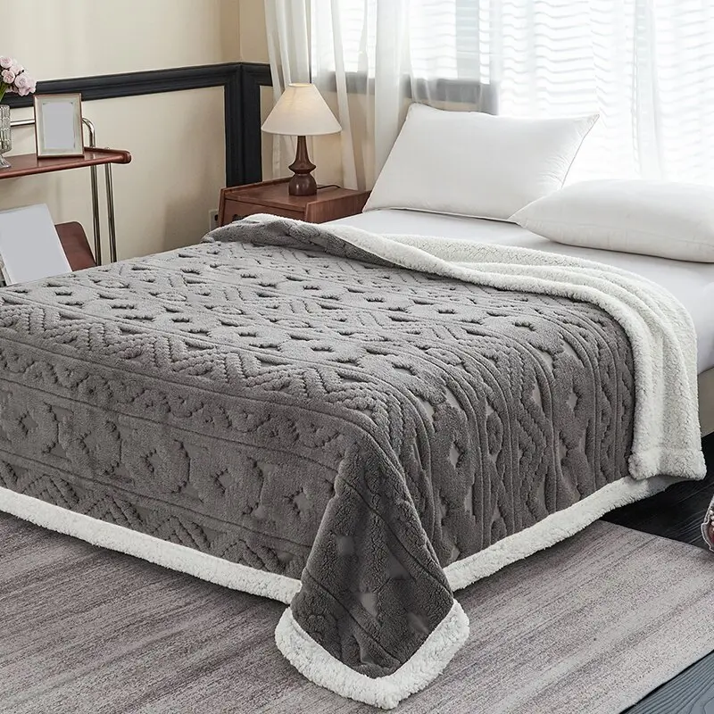 Ultra-Soft Reversible Velvet Blanket, Breathable Lotus Pattern Top Layer, Warm Wool-Lined Bottom, Portable Nap Throw, Soft Comfy Blanket for Dorms & Homes, Cozy Blanket Throw
