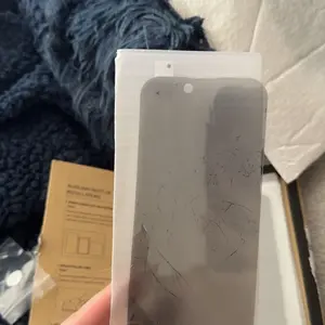 Product Review of Anti-Spy Privacy Phone Screen Protector, Tempered Glass Film Compatible with iPhone 17/16/15/14/13/12/11 Pro/Pro Max/Plus, Mobile Phone Accessory from s**5