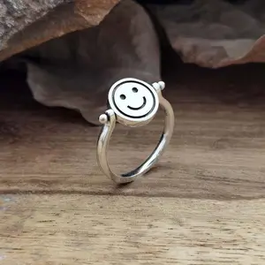Choose your mood ring smiley face rotating index finger ring couple ring gift