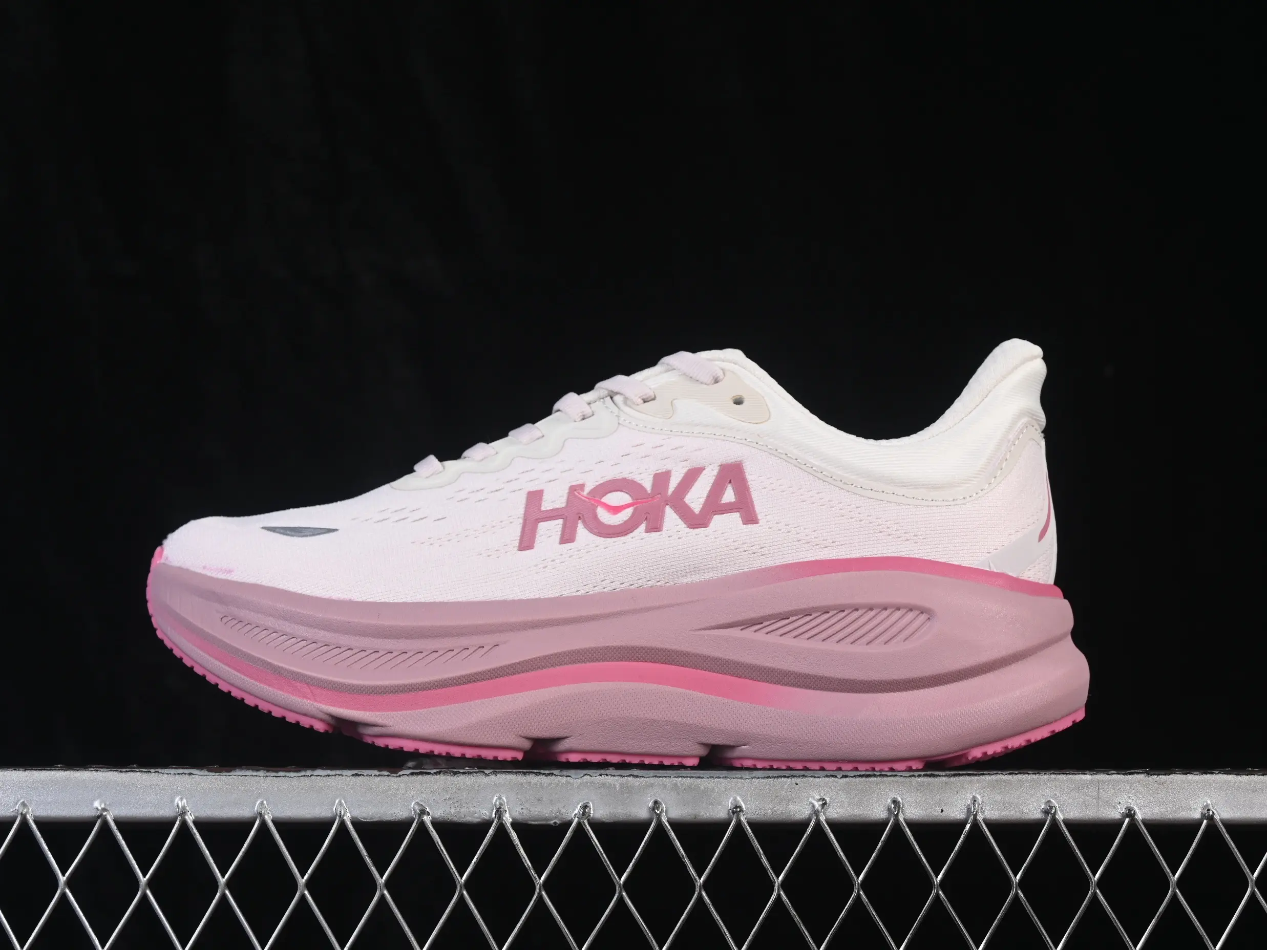 Off white breathable knit mesh running shoes gradient blush pink thick curved foam midsole lace-up cushioned lightweight outdoor platform trainers
