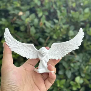 European Style Resin Angel Wings Redemption Statue, Office Desktop Creative Angel Craft Ornament, Decorative Figurine for Home and Office, Sculpture Desk Decor, Decorative Sculptures
