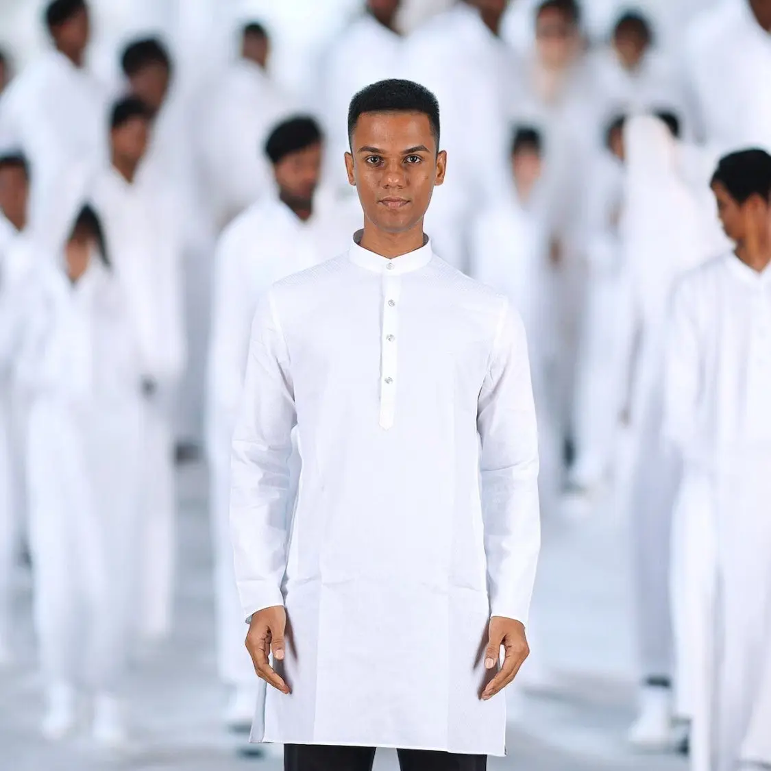 White men’s kurta top only White men’s kurta top only