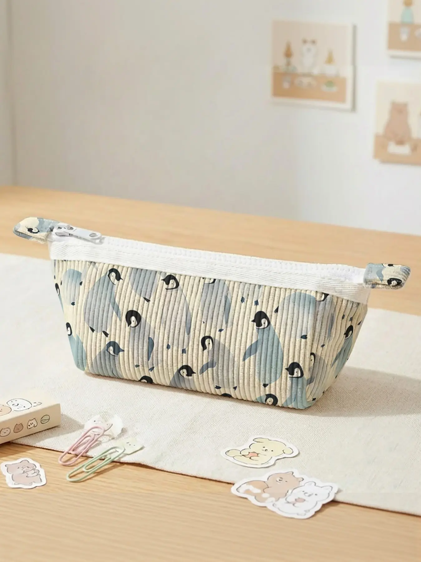 Penguin Pattern 2D Print Velvet Pencil Case, Large Capacity Stationery Bag, 3D Design, Organize Learning Supplies, Office Use