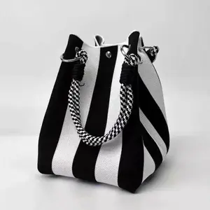 Women's Knit Handbag, Portable Crossbody Bag, Small Size, Ideal for Daily Use, Lightweight & Stylish Design, Perfect for Traveling, Textured Bag