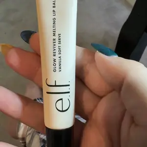e.l.f. Glow Reviver Melting Lip Balm, Hydrating Lip Balm High-Gloss Shine and Buildable Color 15.4mL