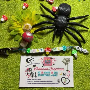 Beaded Clip - Handmade Beaded Design with Mushroom Beads and "EAT ME" Text, Ideal for Gifts and
