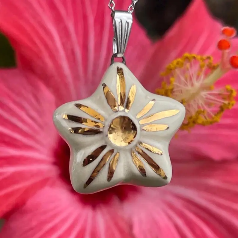 Mini Flower Ocarina - Playable 4-hole ocarina with Gold accents
