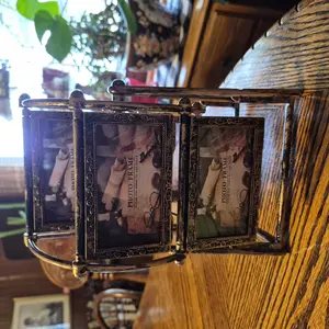 Vintage Rotating Wheel Picture Frame, 1/4 Counts Photo Display Frame, Photo Organizer for Home Office School Dormitory & Bedroom Decor, Classic Rectangular Frame, Home Decoration, Sturdy Frame