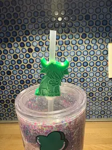 Straw Topper Highland Cow - Adorable Design with Long Hair & Horns Fits Most 10mm Straws Reusable & Easy to Clean Perfect for Farm-Themed Parties
