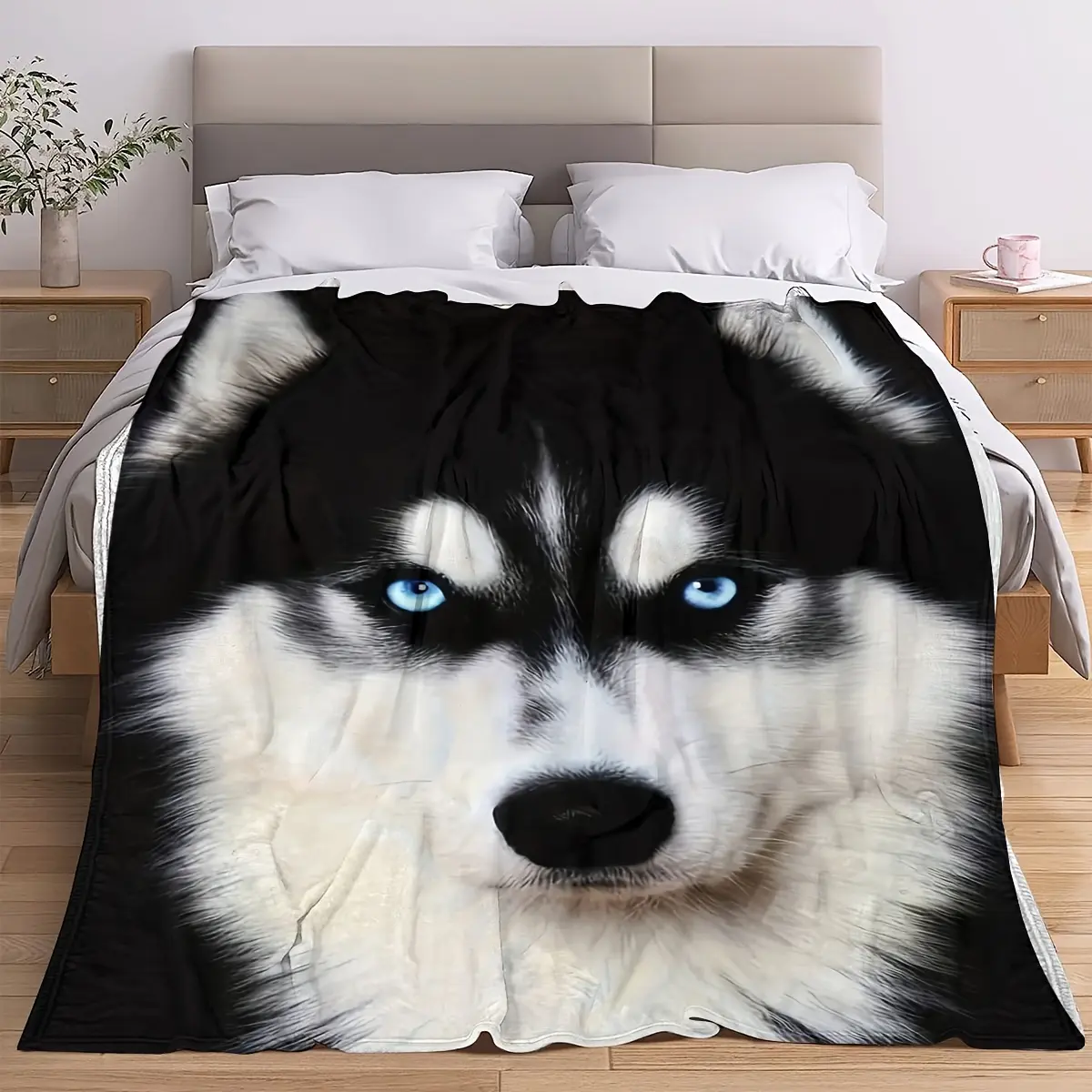 Modern Husky Face Print Flannel Fleece Throw Blanket - Knit Fabric, Hypoallergenic, All-Season Polyester, Durable, Tear-Resistant, Machine Washable, Indoor Use for Sofa/Bed - 1pc (Room Decor, House Decor, Animal-Themed Festive Home Supply)