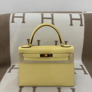 Pre-owned HERMÈS Leather tote bags Hermes Kelly 28 Epsom 1Z Jaune Poussin (zbb0520b0)