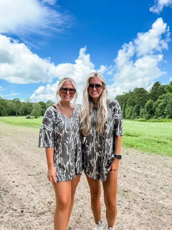 Women's 2-Way Reversible Camo Romper - Baggy, Lightweight Short-Sleeve Overalls with Pockets, Stretchy, Loose, Ultra-Comfy Outdoor Casual Jumpsuit, Shortsleeve, Fabric, Southern Charm, Scoop Neck, Holiday, Polyester Blend, Above The Knee