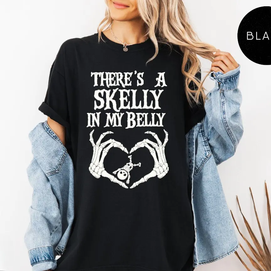 Comfort Colors Spooky Mama Announcement Tee, Halloween Pregnancy Shirt, Pregnancy T-shirt - AMBER,Grunge