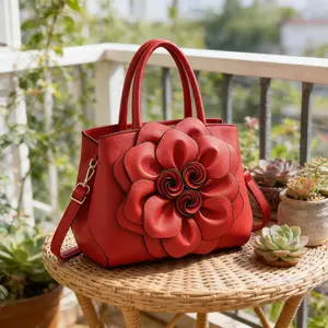 Elegant  and Graceful Floral-shaped Classic Large- capacity Simpl e Lightwei ght  Four-season Matching Women's2pcs Handbag Set