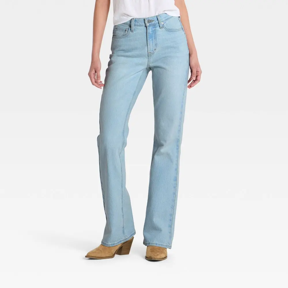 Women's Mid-Rise Bootcut Jeans - Universal Thread Light Wash 0 Short