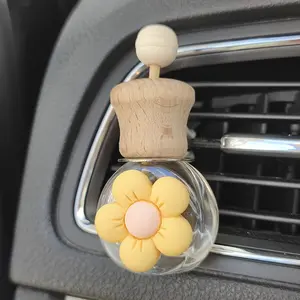 1PC Car perfume bottle, floret, air outlet, aromatherapy essential oil, empty bottle, sub packaging, volatile, cartoon, cute interior decoration accessories, Car Aroma Diffuser