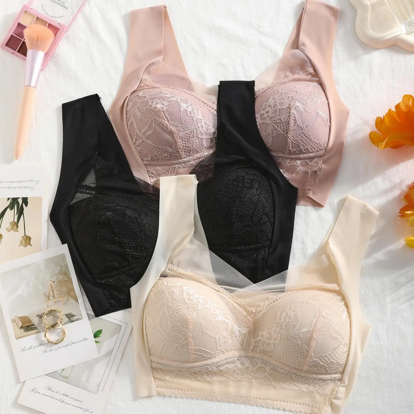 HIXOWIA Women's Soft Comfortable Breathable Wireless Lingerie Top for Daily Wear, Women's Lingerie for All Seasons, Sexy Floral Lace girls' bra Everyday Bra  Vneck Womenswear outdoorfun