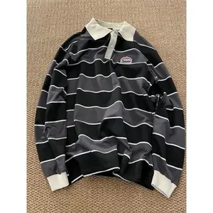 Men’s American striped print polo shirt in a school style, featuring a simple, relaxed collar; casual long-sleeve T-shirt suitable for spring and sports wear.