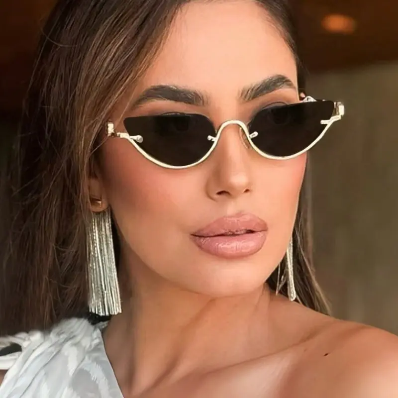 Women's Metal Fashion Glasses, Lightweight Design, Trendy Style, Suitable for Daily Commute, Outdoor Driving, Travel, Beach, Fall Winter