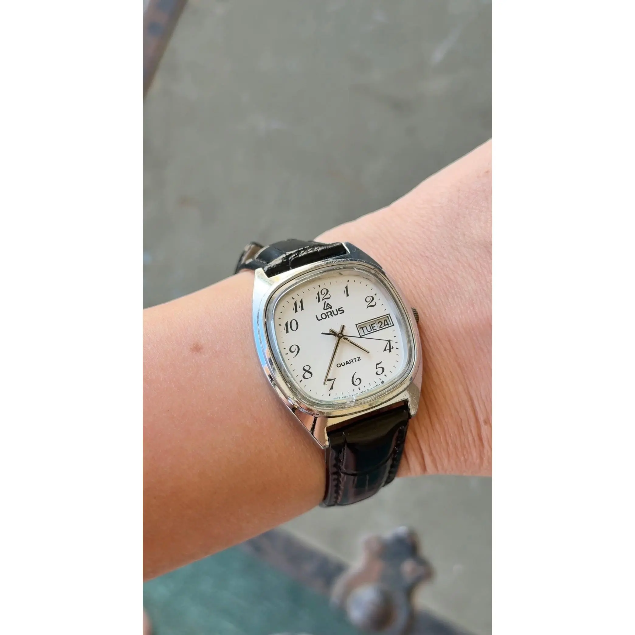 1980’s Seiko Lorus Quartz Day Date TV Dial Watch