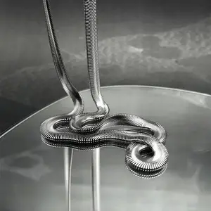 Non Fading New Wide  Bone Chain Titanium Steel Cool and Cool Style Hip-hop Earth Cool Chain Personalized Niche Jewelry