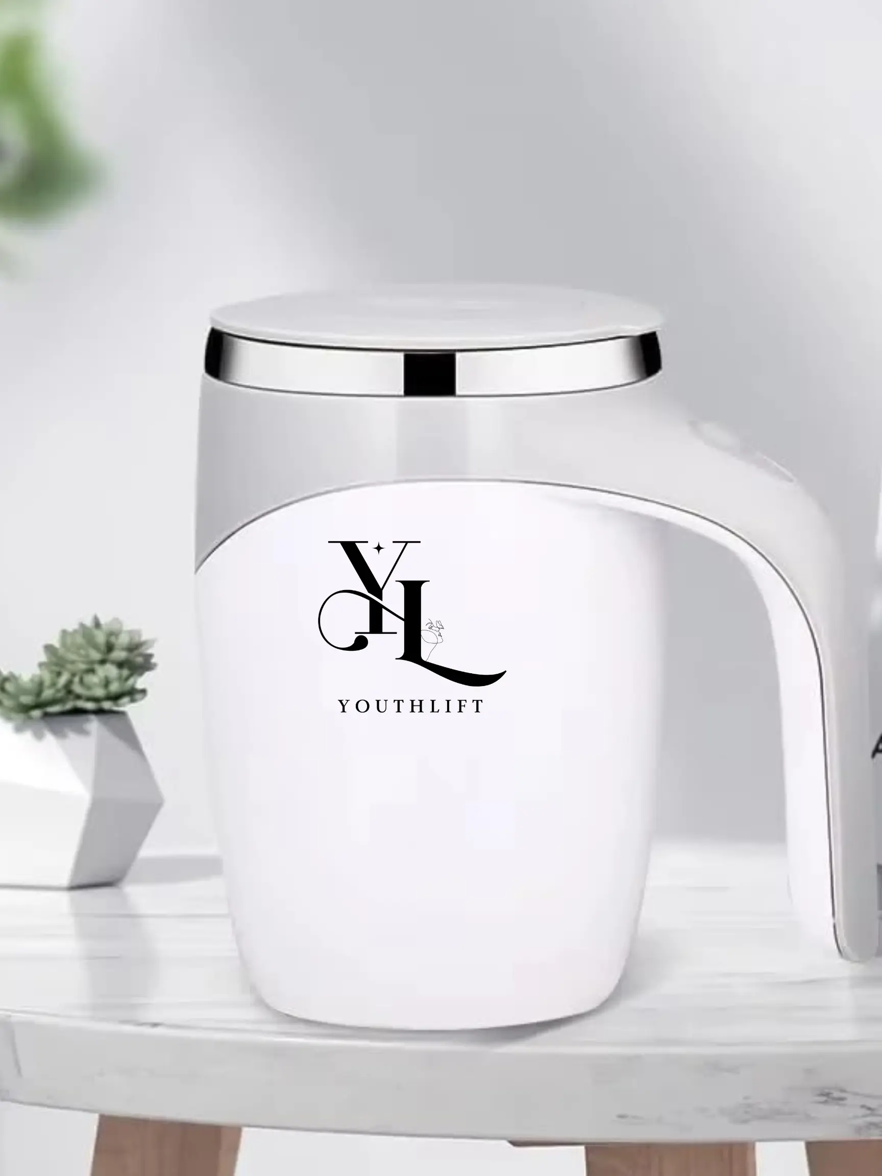 Rechargeable Self-Stirring Coffee Mug