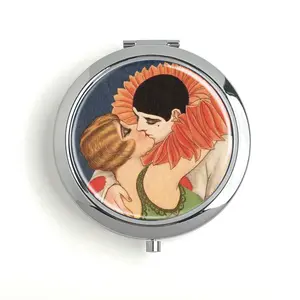 Vintage Passionate Kiss Metal Pill Box Travel Pill Box Vitamin Organizer Built-in Makeup Mirror Unique Design Inner Diameter 60mm