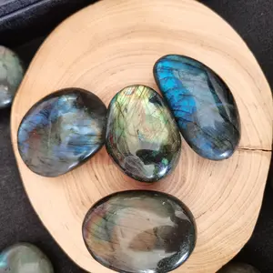 Natural Labradorite Palm Stones Healing Gemstone Therapy Worry Crystal Stones for Meditation Chakra Balancing Collection 40-50mm 1 count