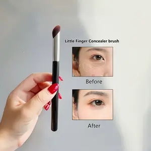 One Black Round-tipped Thumb Concealer Brush Adheres Seamlessly To The Skin, Concealing Acne Scars and Dark Circles. The Soft Nylon Bristles Won't Irritate The Face. The Thumb Design Fits The Face Perfectly. Soft Brushes