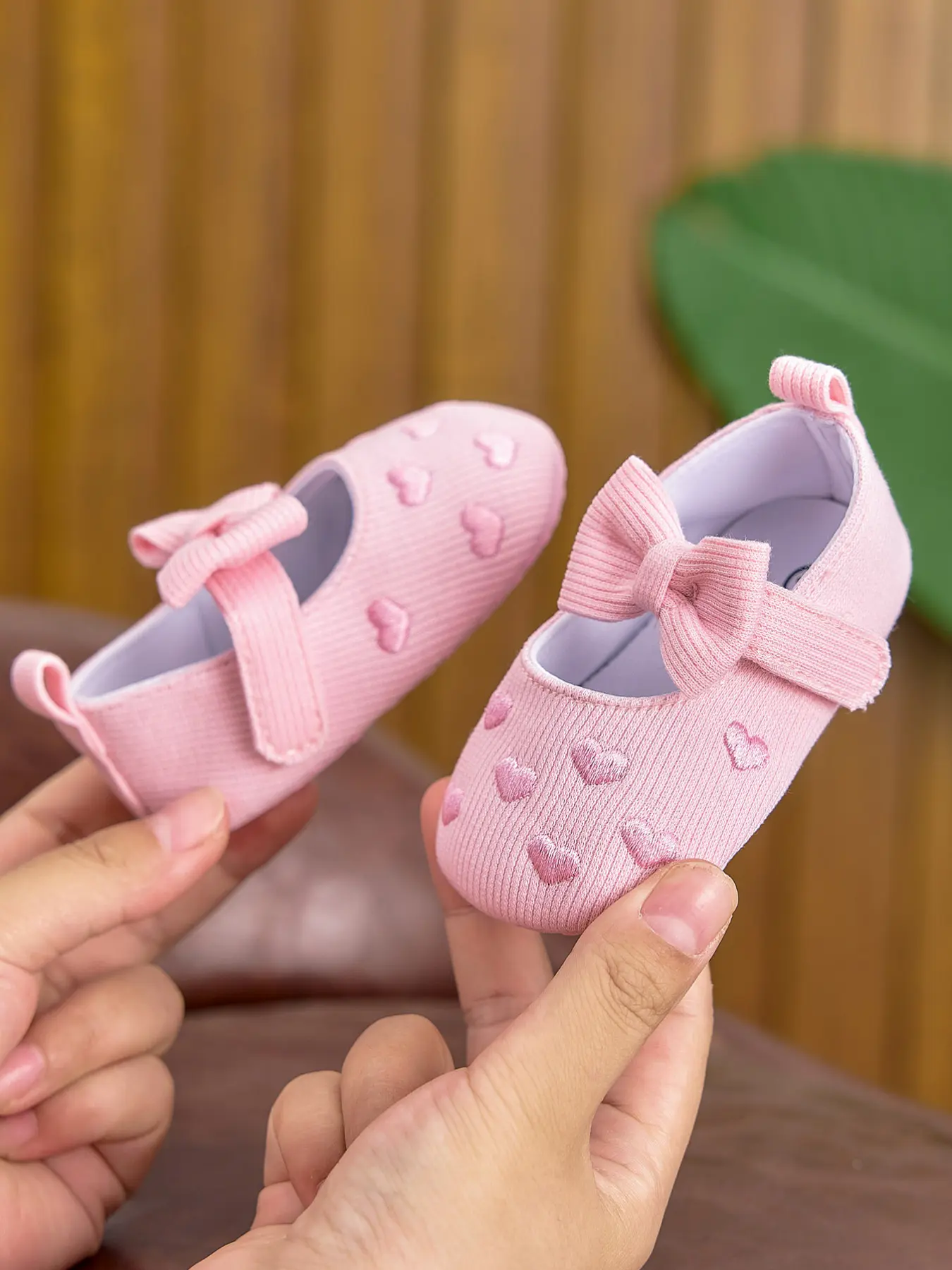 Baby Girl Shoes Spring Autumn Soft Breathable Cloth Casual Fashion Princess Style Infant Walking Shoes Bowknot Design Shoes Casual Prewalker Shoes Bow Decorated Shoes