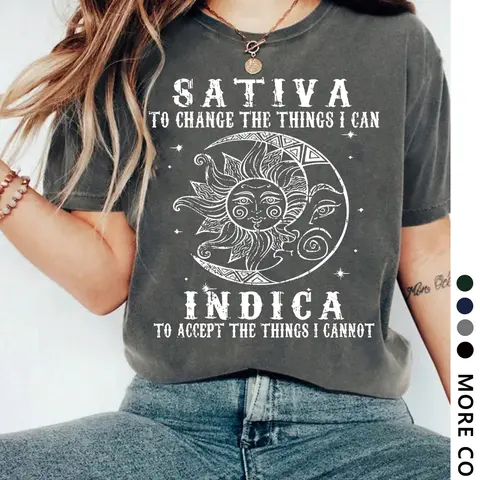 Women's Vintage Sun & Moon Print Round Neck Graphic Tee, Casual Boho Vibe Style Fitted Short Sleeve T-shirt for Daily Wear, Ladies Clothes for All Seasons, Womenswear Top