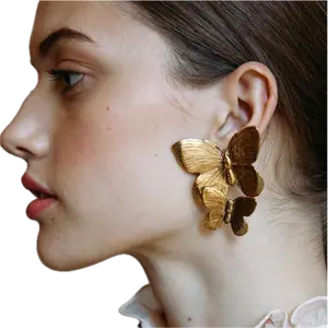 MAIN CHARACTER BUTTERFLY EARRINGS