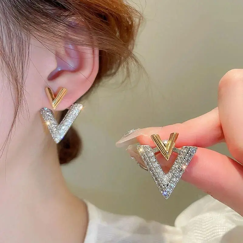 Female Copper Base V-Shaped Rhinestone Ear Studs - Detachable, Bling Effect, Adorable Style Earrings with Statement Look, Party Gift Costume Jewelry Accessories