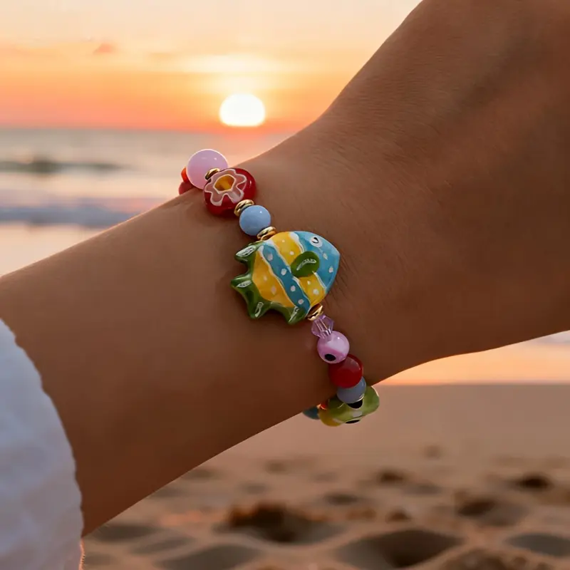 A Random Color Ceramic Small Fish And Turquoise Starfish Bead Bracelet for Women, Perfect for Everyday Wear And Suitable for Vacation Beach Outings